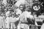 عکس| سفر زمان؛ تصویری از صحنۀ «اعدام با توپ» در شیراز در دوران قاجار