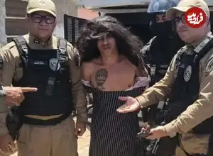 ببینید| بازداشت قاتل زنجیره‌ای با پوشش لباس زنانه