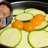 ببینید| با کدو سبز، تخم مرغ و تن ماهی، این غذای متفاوت آمریکایی را درست کنید!