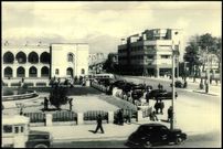 عکس؛ سفر در زمان؛ عکس تاریخی از آب‌فروشان چهارراه مخبرالدوله ۸۰ سال پیش!