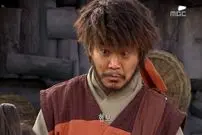 عکس| سفر به تاریخ؛ چهرۀ «هیوبو» (سریال جومونگ) در 43 سالگی در تیم فوتبال هنرمندان