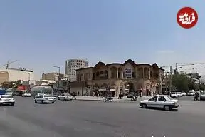 عکس| سفر زمان؛ عبور الاغ‌ها از چهارراه زند شیراز؛ حدود یک قرن قبل