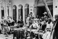عکس| سفر در زمان؛ نمایی از دکان حاج مرشد چلویی در بازار تهران