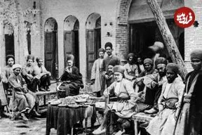 عکس| سفر در زمان؛ نمایی از دکان حاج مرشد چلویی در بازار تهران