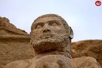 (عکس) سفر به ایران قدیم؛ سر مجسمه ۲ هزار ساله در بیستون سرقت شد!