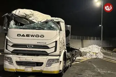 ببینید| لحظات دلهره‌آور واژگونی کامیون ترمز بریده