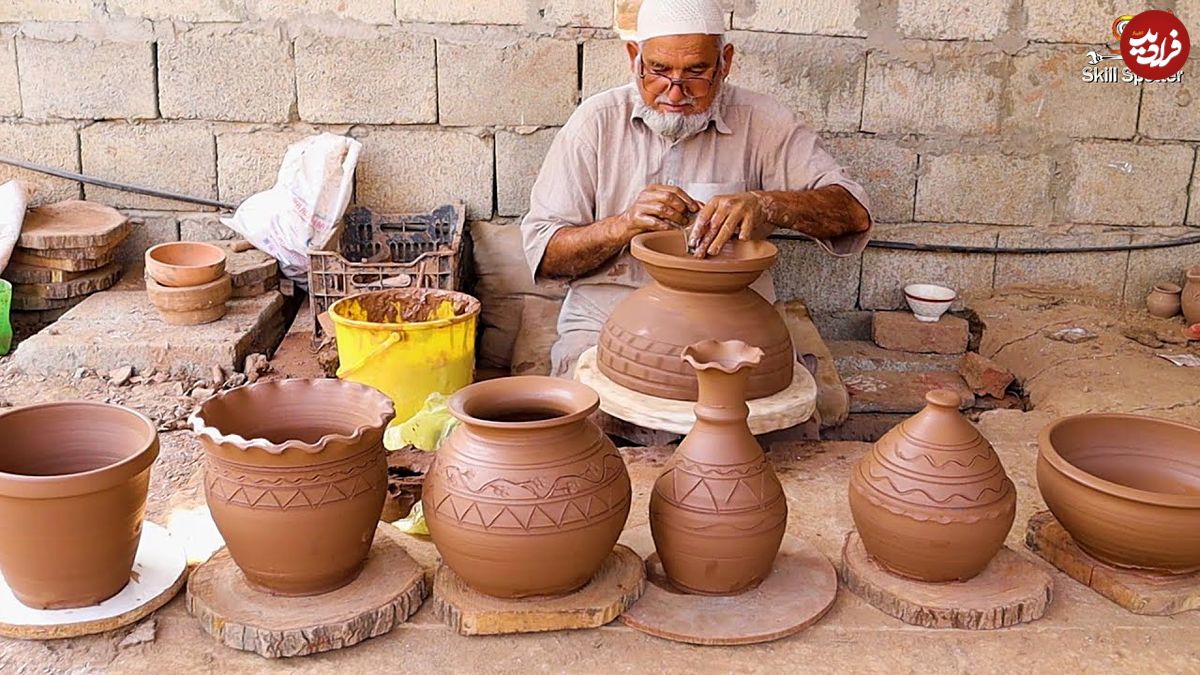 ببینید؛ نحوه ساخت سفال سنتی به سبک رومی به روش استاد پاکستانی