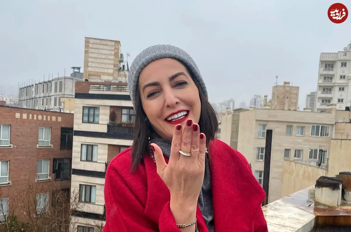 عکس| سفر در زمان؛ «ارژنگ امیرفضلی، شقایق دهقان و کامران ملک مطیعی» در پشت صحنه سریال مثل زندگی؛ سال 79