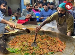 ببینید؛ غذای خیابانی در پاکستان؛ پخت خوراک با جگر گوسفند و فلفل در لاهور