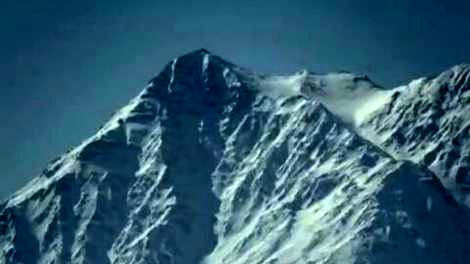 (ویدئو) قله شهباز استان مرکزی را ببینید؛ که هرکسی را یاد آلپ می‌اندازد 