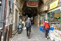 عکس؛ سفر در تاریخ؛ ظاهر «عابران، بازاریان و بازار سید اسمال تهران» در دهه 1290
