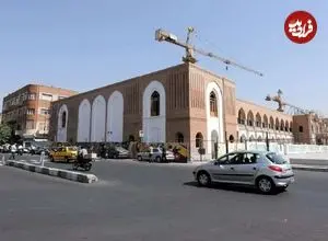 عکس| سفر به ایران قدیم؛ منظرۀ میدان توپخانه و پشت‌بام‌های گِلی تهران در دوران قاجار