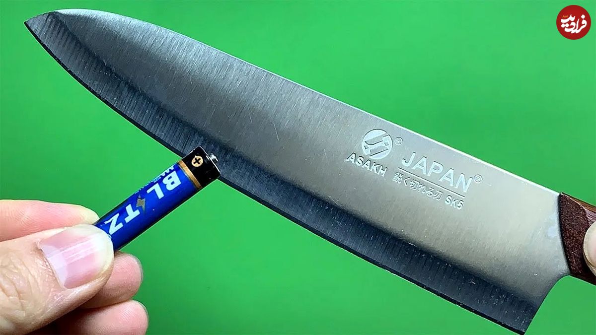 (ویدئو) دو روش هوشمندانه و جدید برای تیز کردن چاقو با باتری و ماگ سفالی