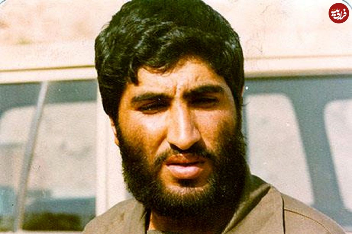 عکس؛ سفر در زمان؛ «شهید احمد کاظمی در کنار رهبر انقلاب» در جبهه؛ دهه 60