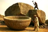 ببینید| نحوه ساخت یک حوض آبنمای زیبا با یک تخته سنگ بزرگ در پاکستان