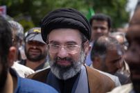 ببینید؛ سفر به تاریخ؛ فیلمی از حضور «سید مجتبی خامنه‌ای» در دوران نوجوانی در جبهه