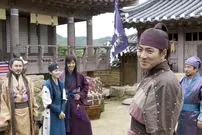 عکس| سفر زمان؛ «جومونگ» با دوربین عکاسی در کنار «سوسانو و سایونگ» در پشت‌صحنه سریال جومونگ