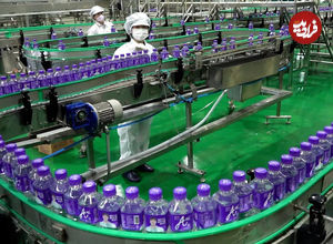 (ویدئو) فرآیند تولید انبوه بطری پلاستیکی آب معدنی در یک کارخانه کره ای