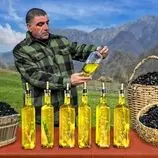 ببینید| غذای روستایی در آذربایجان؛ تهیه روغن زیتون به روش باستانی و طبیعت