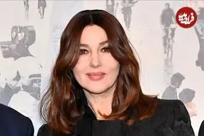 عکس| سفر در زمان؛ «مونیکا بلوچی» به همراه دوستش و پس از صرف ناهار در نیویورک؛ سال 1382 