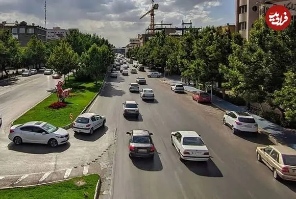 عکس| سفر به ایران قدیم؛ منظرۀ یک خیابان در شهر مشهد؛ 92 سال قبل
