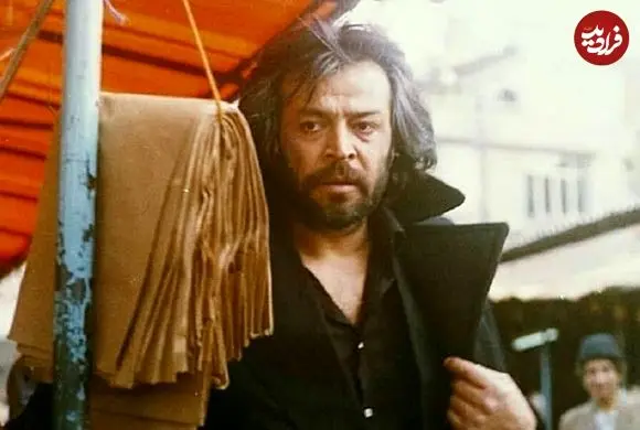 عکس| سفر زمان؛ «محمدرضا گلزار» 23 ساله در پشت‌صحنۀ اولین فیلمش در کنار «ایرج قادری»