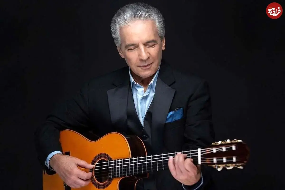 عکس| سفر در زمان؛ «فرامرز اصلانی» در حال اجرا با گیترا در جوانی؛ دهه 50