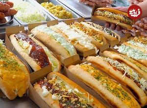 ببینید| غذای خیابانی در کره؛ تهیه محبوب ترین هات داگ با سس های متنوع در سئول