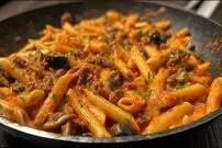 ببینید| طرز تهیه پاستای سنتی به روش یک آشپز مشهور ایتالیایی