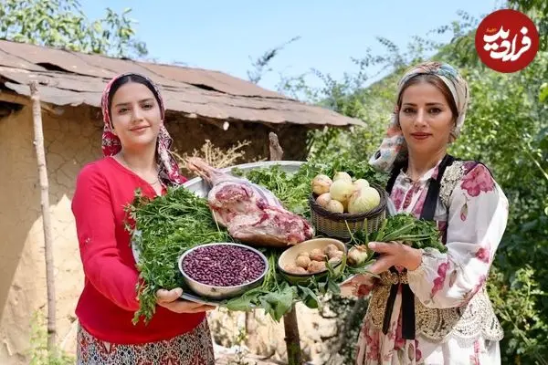 ببینید| غذای روستایی در ایران؛ پخت قرمه سبزی با گوشت بره در طبیعت