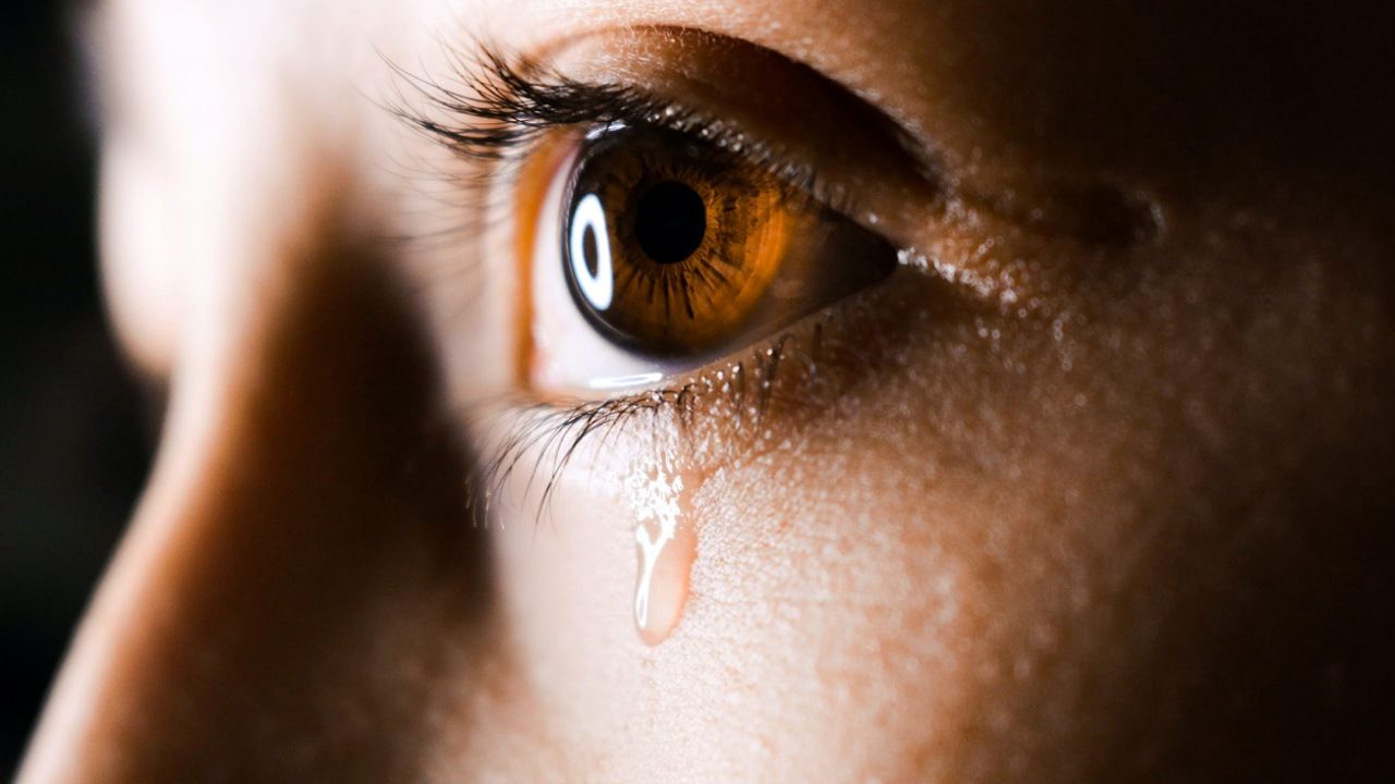 از فواید اشک ریختن چه می‌دانید؟ً