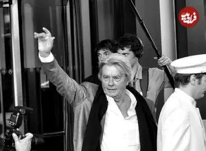 عکس| سفر در زمان؛ «آلن دلون» در حال تمرین بندبازی در پاریس؛ سال 1337