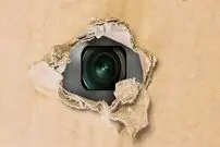 (ویدئو) لگد بر صورت بازیگر دوربین مخفی؛ شوخی پر هزینه
