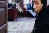 (تصاویر) تیپ و استایل بازیگر نقش بهتاش فریبا در سریال پایتخت به همراه پدرش