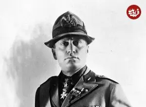 عکس| سفر در زمان؛ «بنیتو موسولینی» در آرامگاه یک سرباز گمنام؛ سال 1302