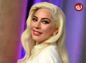 عکس| سفر در زمان؛ «لیدی گاگا» در فرودگاه ناریتا در ژاپن؛ سال 1388