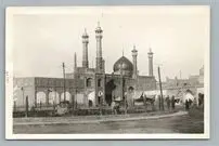سفر در زمان؛ خاطرات ناصرالدین‌شاه: گنبد بقعه متبرکه امام حسین‌(ع) را آقا محمدخان مرحوم از نو ساخته، بزرگ کردند، گنبد را طلا کردند