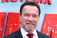 عکس| سفر در زمان؛ «آرنولد» در مراسم اکران فیلم «تپش آهن» در نیویورک؛ سال 1355 