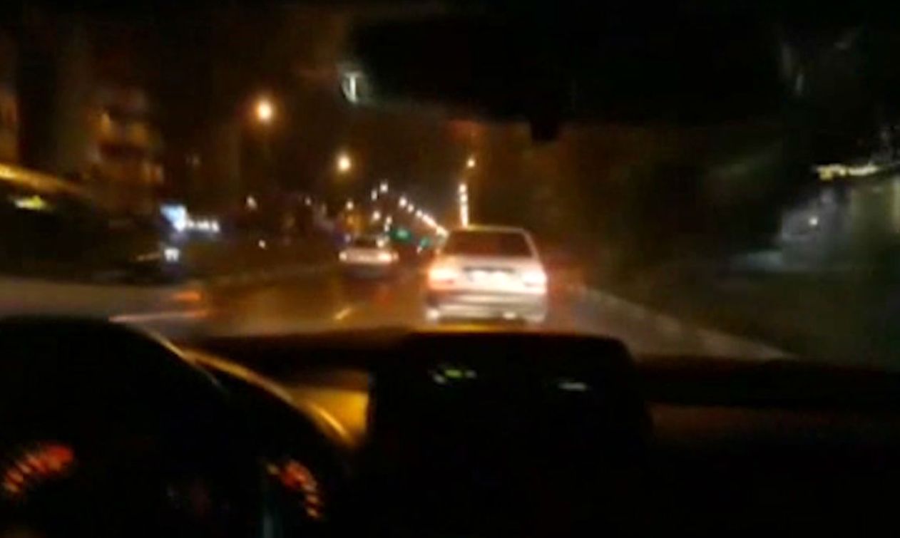 (ویدئو) حرکت جنون‌آمیز راننده پراید با کودکش در خیابان!