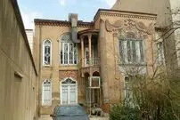 (تصاویر) قشنگ‌ترین پنجره‌های شهر در خیابان ولیعصر، حوالی محمودیه