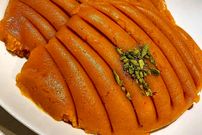 طرز تهیه حلوای نذری برای ۴۰۰ نفر با روشی آسان