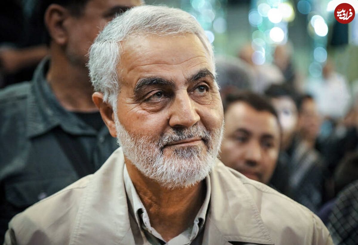 عکس؛ سفر در زمان؛ «سرلشکر باقری در حال پیاده شدن از هلیکوپتر»؛ دهه 90