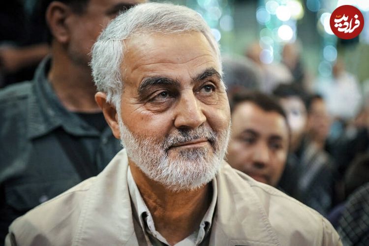 عکس؛ سفر در زمان؛ «سرلشکر باقری در حال پیاده شدن از هلیکوپتر»؛ دهه 90