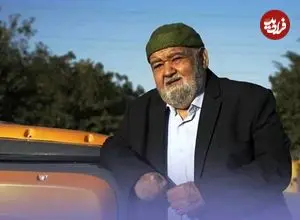 عکس| سفر به گذشته؛ «اکبر عبدی» به همراه نوه خردسال اش؛ سال 1400