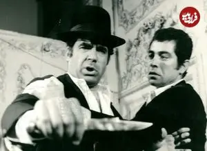 عکس| سفر در زمان؛ «بهروز وثوقی و عباس شباویز» در پشت صحنه فیلم قیصر؛ سال 48