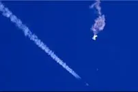 عکس؛ ماجرای نور مارپیچی مرموز در آسمان یک کشور خبرساز شد