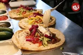 ببینید| غذای خیابانی در ترکیه؛ مهارت آشپزهای ترک در تهیه فلافل لبنانی و حمص در استانبول