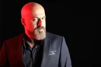 عکس| اولین عکس از امیر آقایی در کارواش