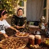 ببینید| غذای روستایی در ایران؛ پخت نان سنتی و مربای انجیر خانگی