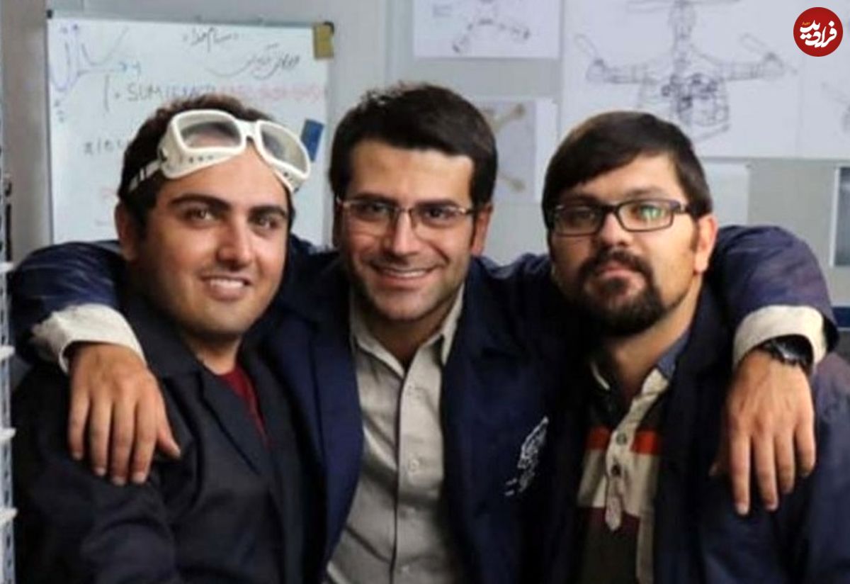 عکس| سفر زمان؛ «مسعود» (بچه مهندس) با همسرش «بنفشه صمدی» و پسرشان در قایق؛ سال 98